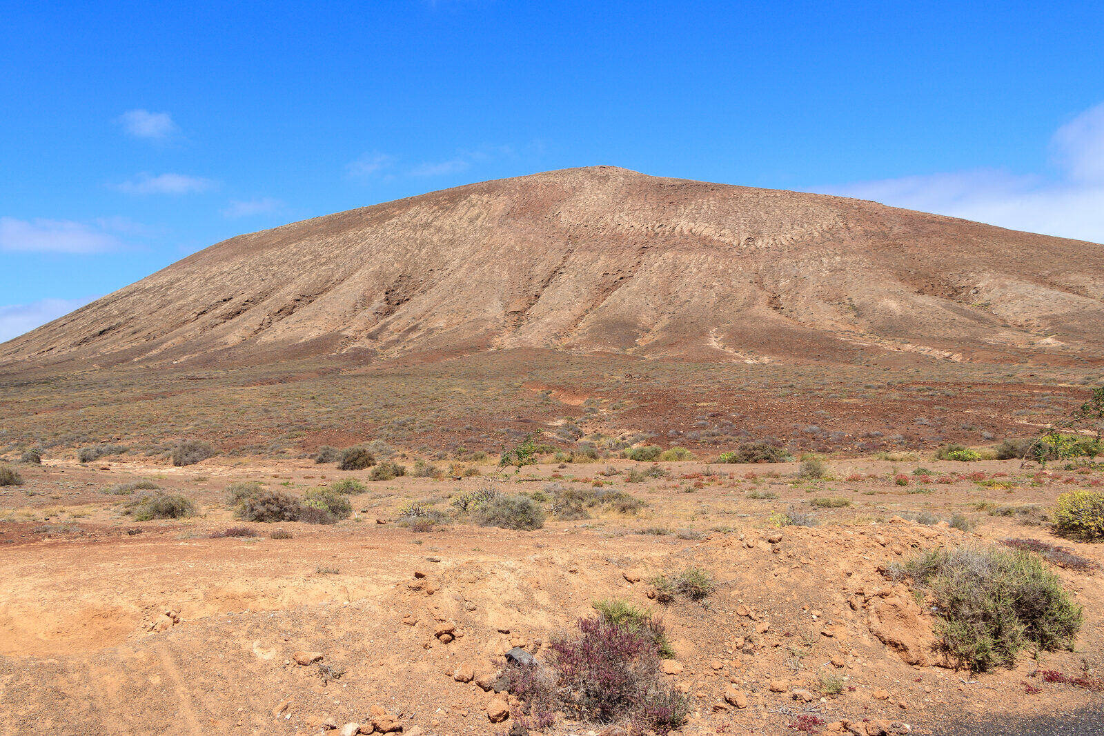 Montaña de Tinaguache volcanic cone near Costa Teguise, Lanzarote